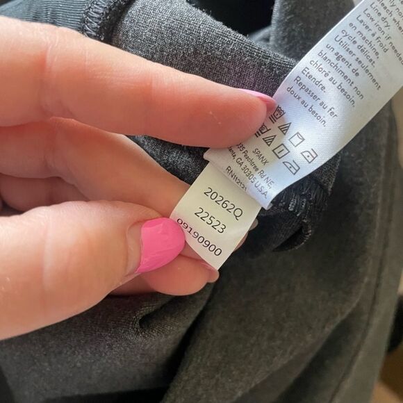 NWOT Spanx Ponte Leggings medium PETITE - Picture 7 of 8